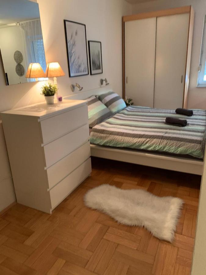 Sarmantni Apartman Malecka 2 Zagreb Luaran gambar