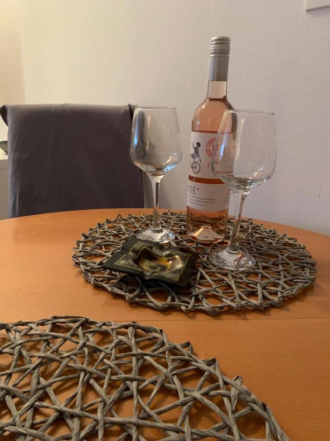 Sarmantni Apartman Malecka 2 Zagreb Luaran gambar