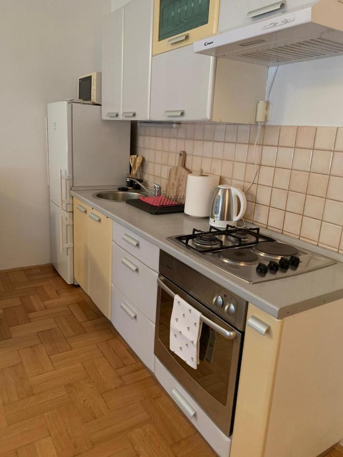 Sarmantni Apartman Malecka 2 Zagreb Luaran gambar